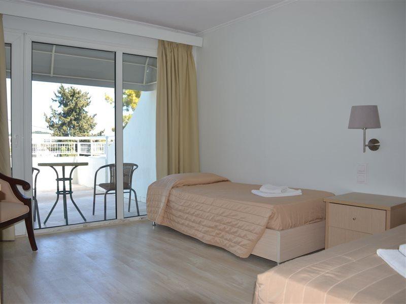 Alexandros Hotel Perama  Exterior photo