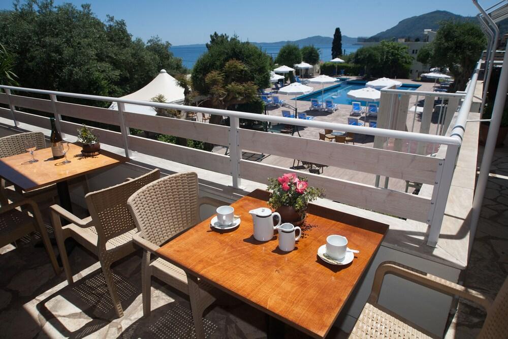 Alexandros Hotel Perama  Exterior photo
