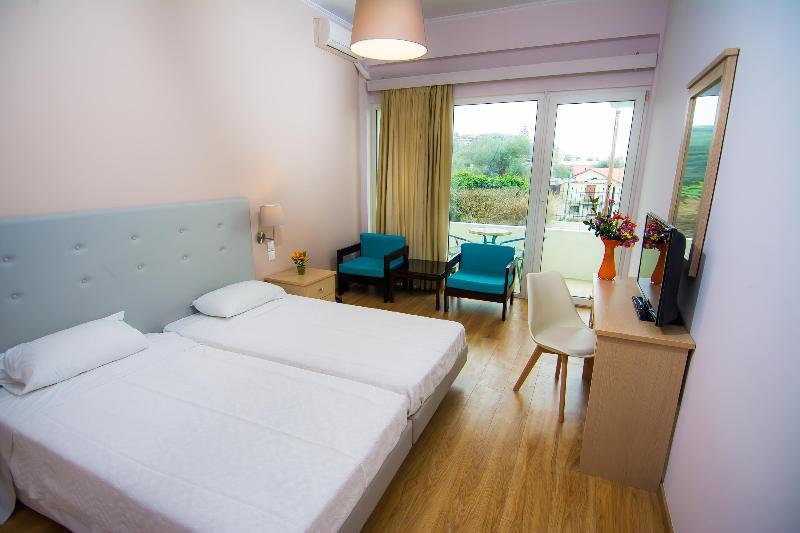 Alexandros Hotel Perama  Exterior photo