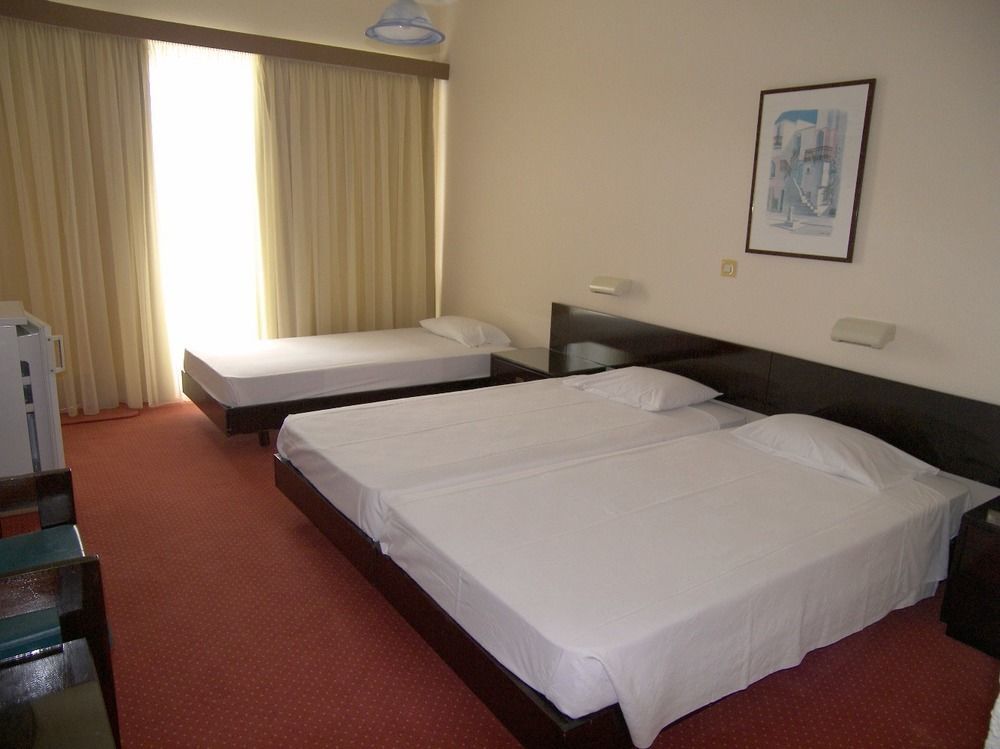 Alexandros Hotel Perama  Exterior photo