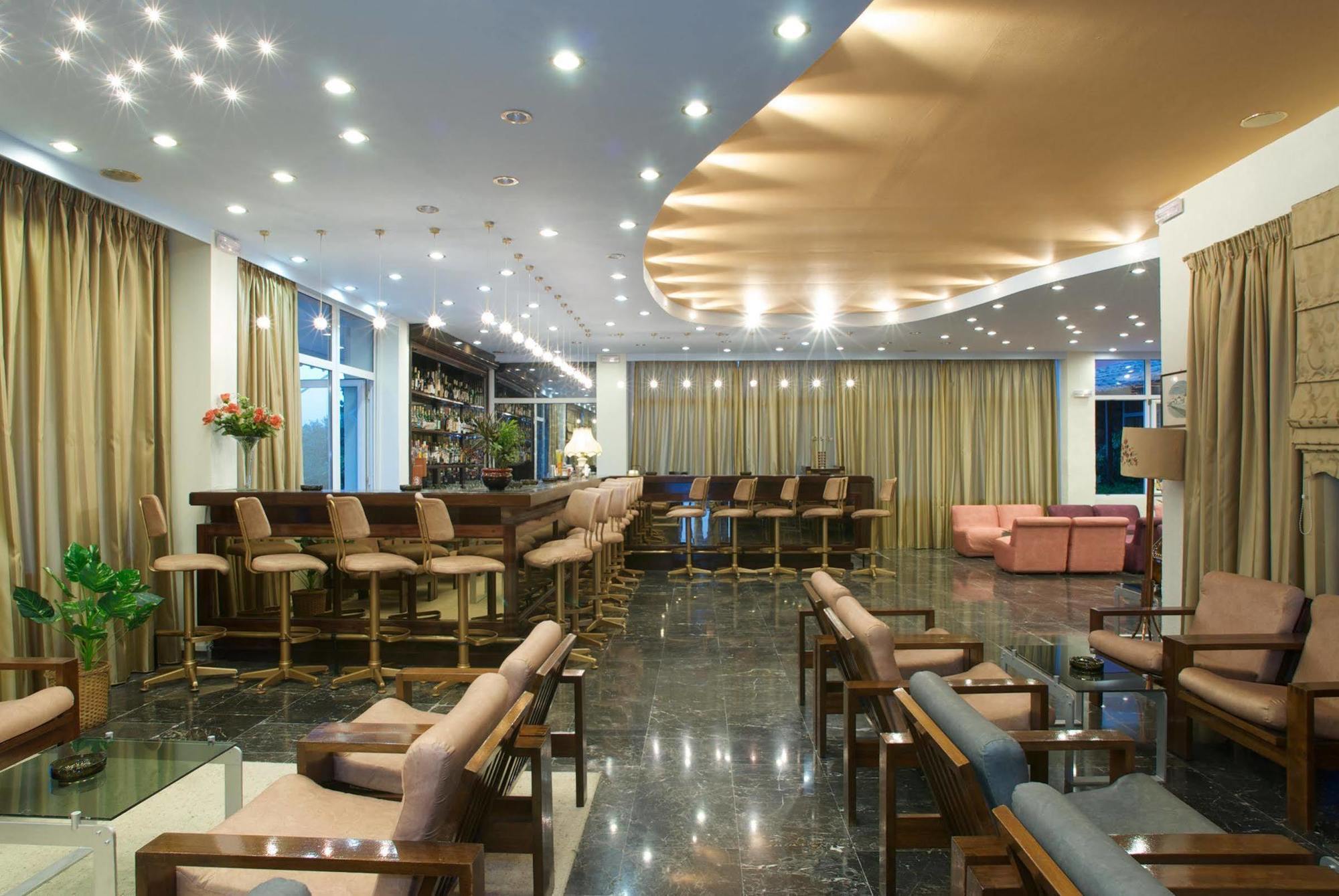 Alexandros Hotel Perama  Exterior photo